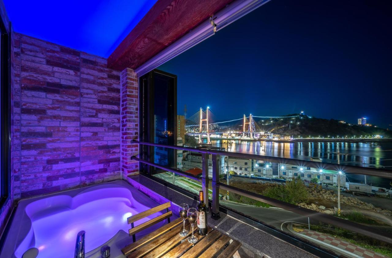 Yeosu View Foret Pension Eksteriør billede