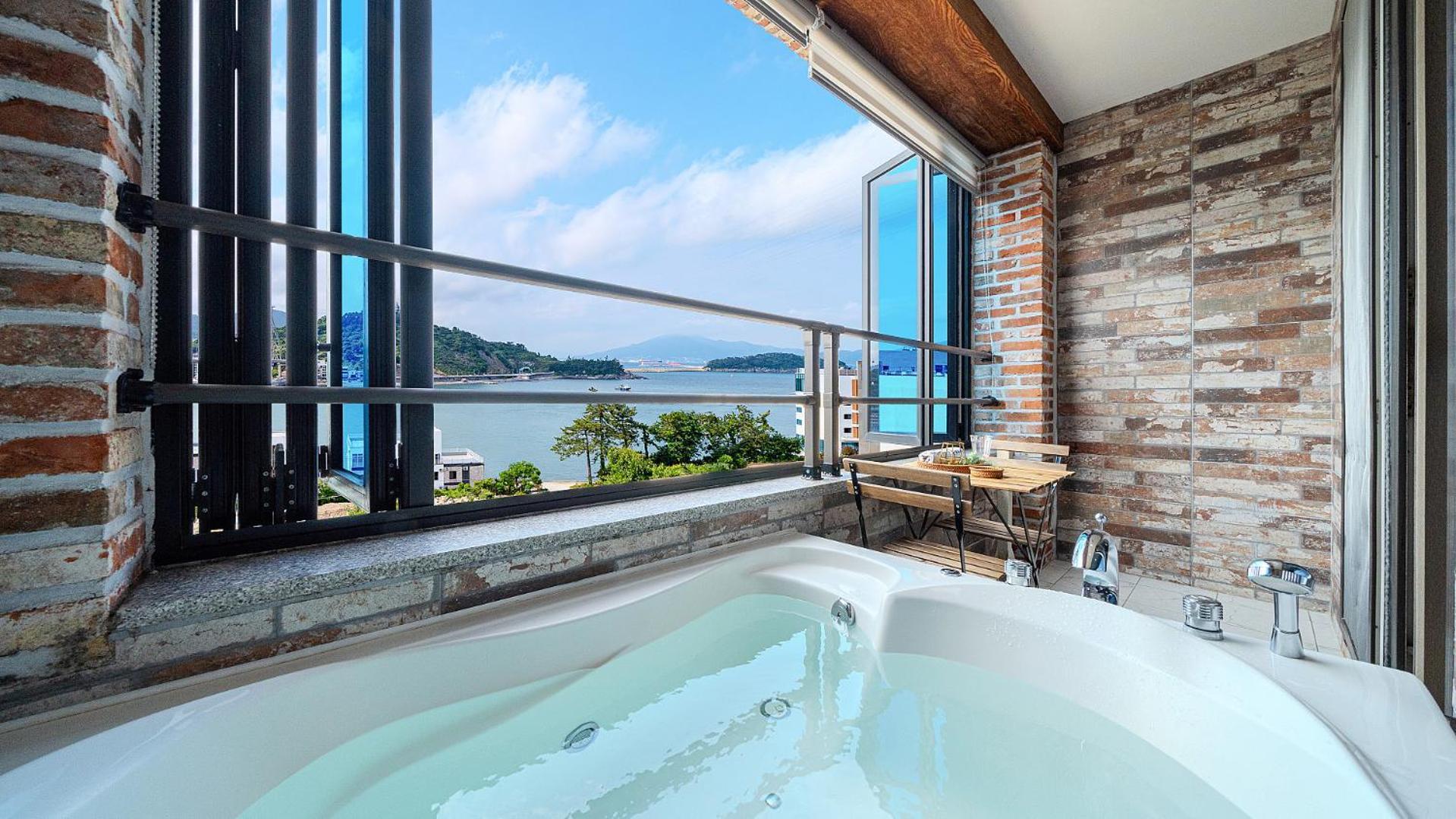 Yeosu View Foret Pension Eksteriør billede