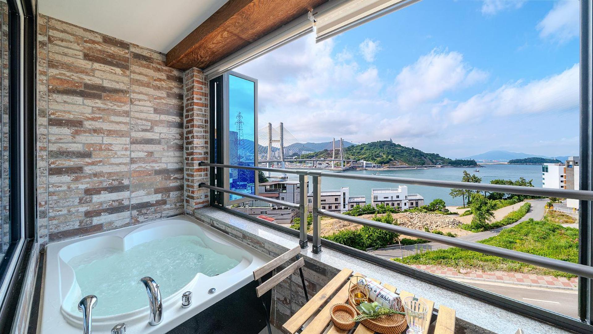 Yeosu View Foret Pension Eksteriør billede