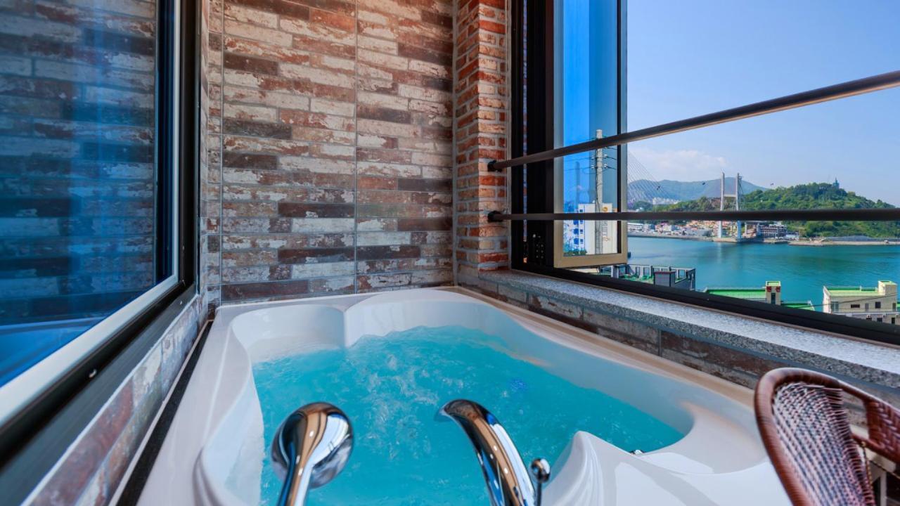 Yeosu View Foret Pension Eksteriør billede